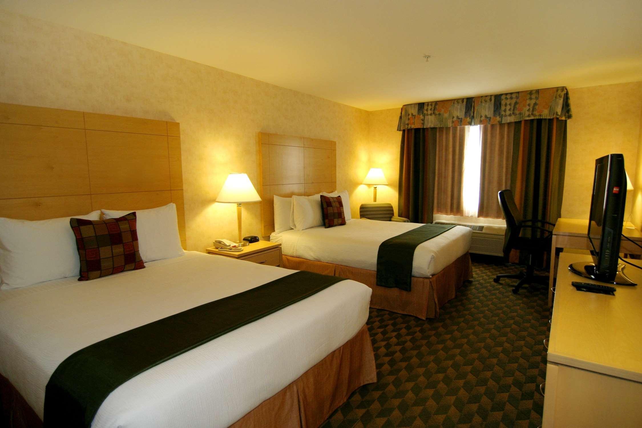 Best Western Plus North Las Vegas Inn & Suites Exterior photo